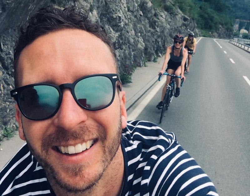 Simon has mastered the art of the biking selfie!