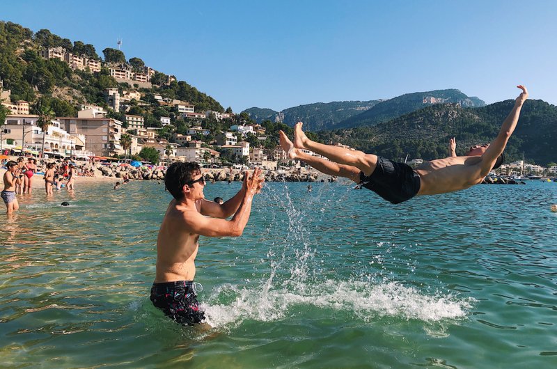 Port de Sóller party tricks