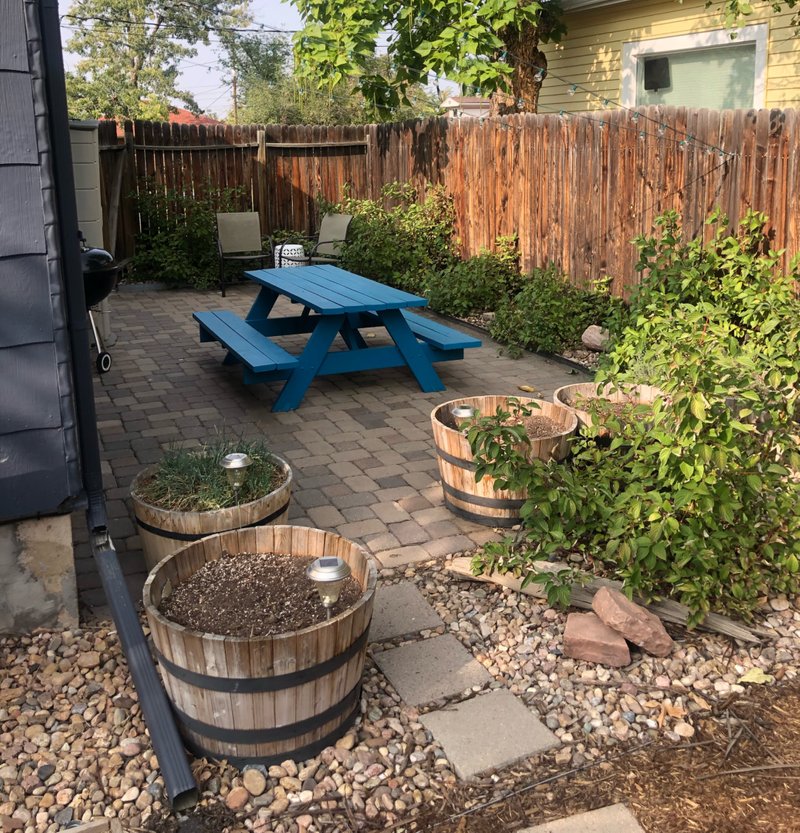 We like this picnic table and we’re hoping the sellers will leave it for us!